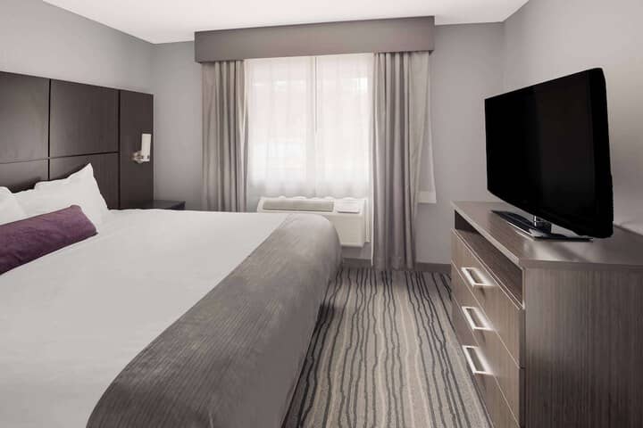Room 7 of 27