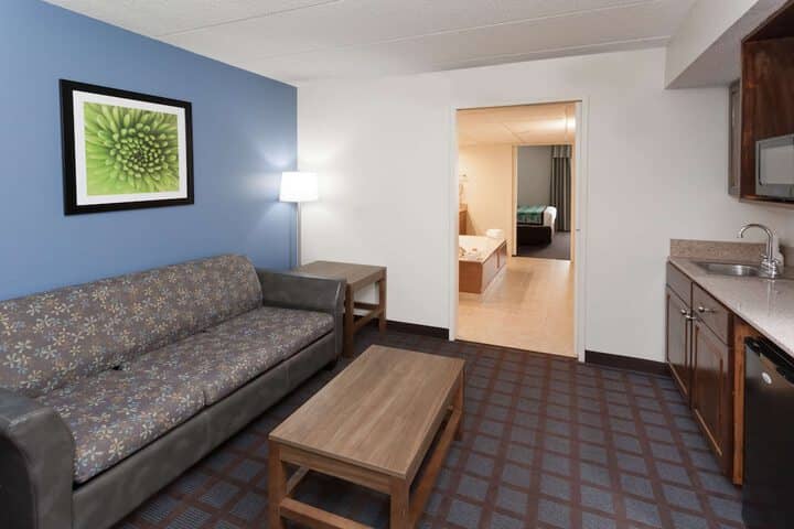 Room 16 of 24