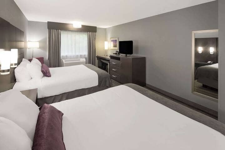 Room 10 of 27