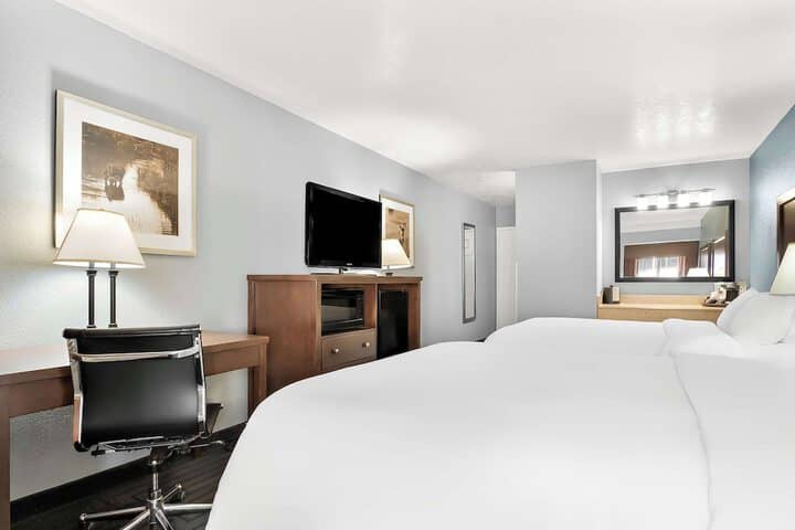 Room 15 of 43