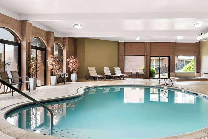 Pool 33 of 43
