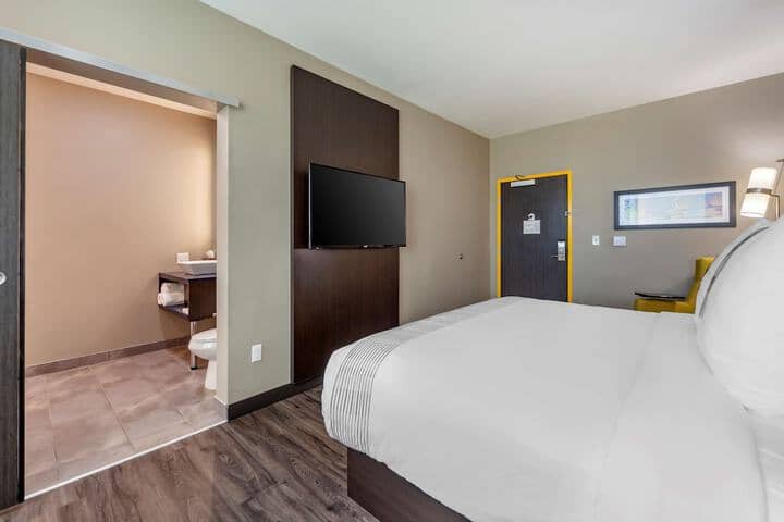Room 14 of 27