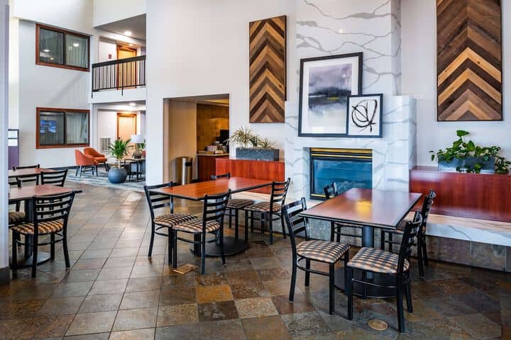 Breakfast area