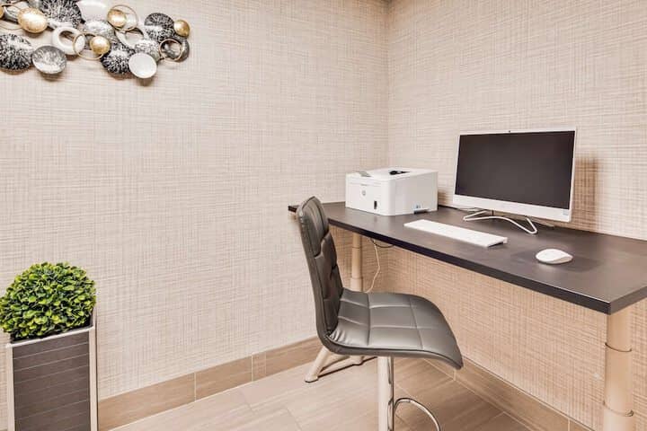 Business Center 24 of 24